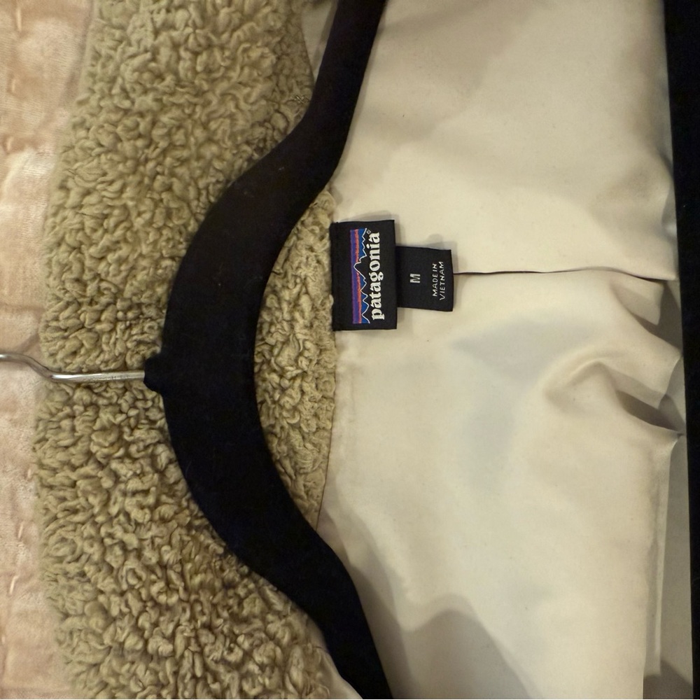 Patagonia Teddy Jacket - Picture 6 of 7